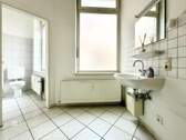 Waschraum und WC - 