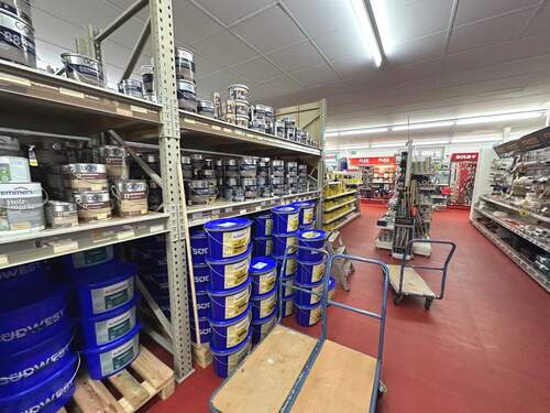 5179-Hauptgebäude-Ladenfläche - 