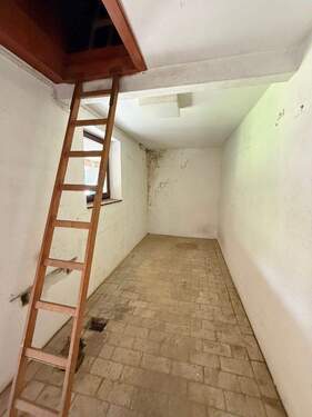 mit Abstellraum - 