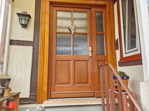 Hauseingang, Wohnung 1 - 