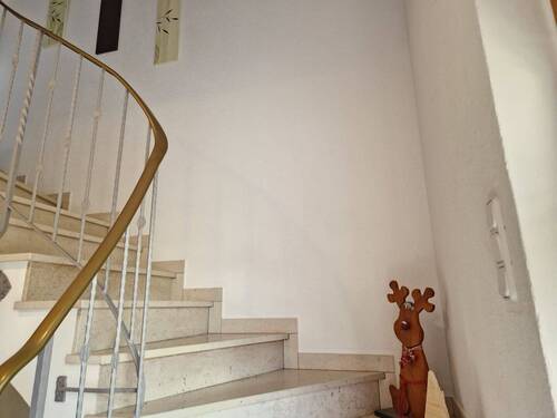 Treppenhaus zu Wohnung 2 - 
