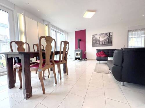 Wohnzimmer - 4 Zimmer Einfamilienhaus in Hennef (Sieg)