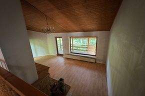 Blick in das Wohnzimmer von der Empore.jpg - 