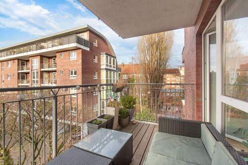 Rückwärtiger Balkon mit Südwest Ausrichtung - 