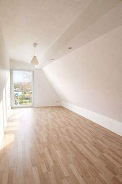 Schlafzimmer I Kinderzimmer 2 - 