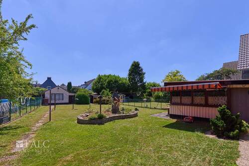 Garten Blick aus dem Wintergarten - 