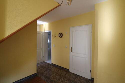 Flur EG - Mehrfamilienhaus, Wohnhaus mit 141,00 m² in Greiz zum Kaufen