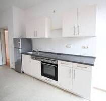 2-Raum-Wohnung, Einbauküche, Balkon zum grünen Hof - Chemnitz Hilbersdorf