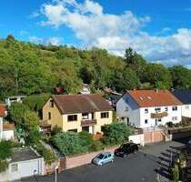 Zwei-Generationen-Chance mit Weitblick - ZFH mit 1001qm Grund - Arnstein Heugrumbach