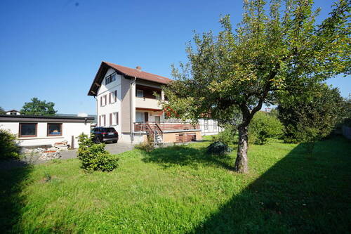 Südansicht Gebäude - Ihre Gelegenheit - Großes Gewerbeareal mit Wohnhaus und vier Garagen in bester Lage von Tuttlingen!