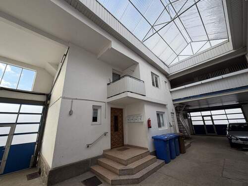 3152-Zugang zum Altbau - 