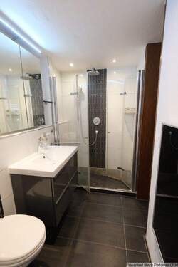 OG Bad - Einfamilienhaus mit 203,00 m&sup2; in Remseck zum Kaufen