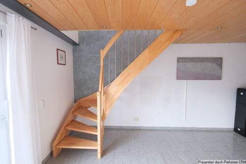 OG Treppenaufgang vom Esszimmer ins DG - 