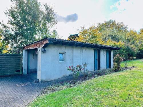 Und großem Gartenhaus - Doppelhaushälfte mit 128,00 m&sup2; in Beuren (Hochwald) zum Kaufen