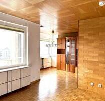 Helle 2-Zimmer-Wohnung mit Südbalkon, Aufzug und Stellplatz in Neukölln Buckow - Berlin