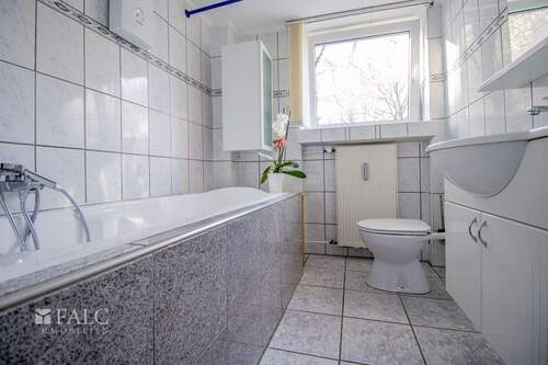 Modernes Badezimmer - 