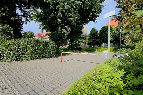 beschrankter Zugang Stellplätze - 