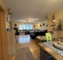 Kernsanierte fünf Zimmerwohnung mit Balkon - Augsburg Kriegshaber