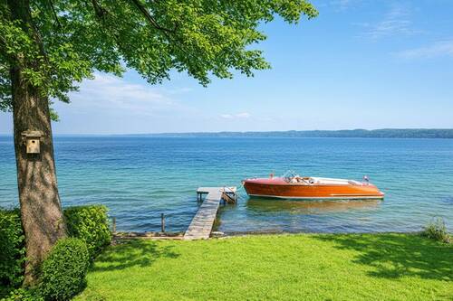 Steg mit Anlegeboje. - Mehrfamilienhaus, Wohnhaus mit 267,50 m&sup2; in Seeshaupt zum Kaufen