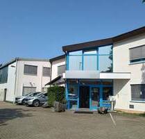 Gewerbeimmobilie mit Büros und Halle in 79331 Teningen