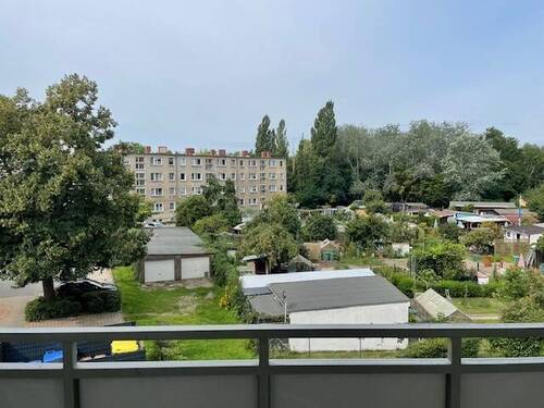 Ausblick vom Balkon.jpg - 2 Zimmer Etagenwohnung zur Miete in Brandenburg an der Havel