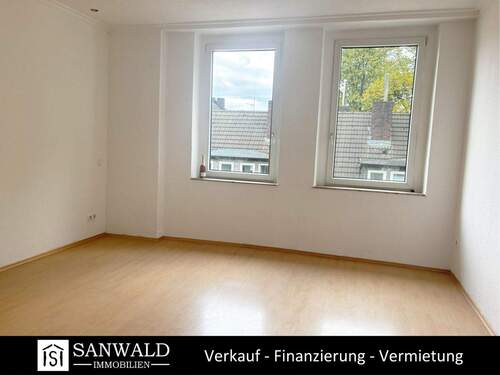 Bild 1 - Geräumige 4,5 Zimmer Wohnung - 900,00 EUR Kaltmiete, ca.  100,00 m² Wohnfläche