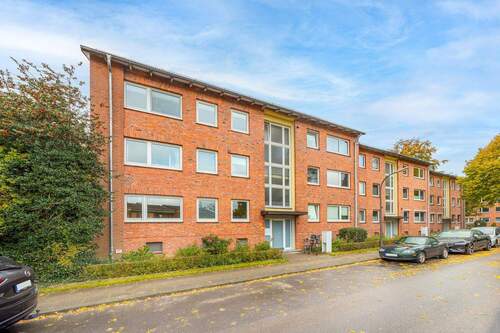 Vorder- Außenansicht - 2 Zimmer Etagenwohnung zum Kaufen in Hamburg