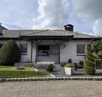 +++RESERVIERT+++IMMOBILIEN GUMNIOR präsentiert: gepflegter, ebenerdiger Bungalow mit schönem Garten und Garage - Neuenkirchen
