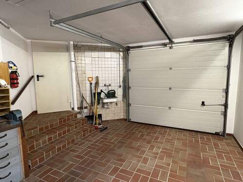 Garage - 