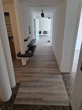 Diele - 5 Zimmer Etagenwohnung in Wesseling
