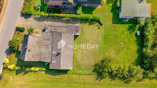 Außenansicht Drohne 6 - Haus sucht Neuanfang, Grundstück mit Altbestand...