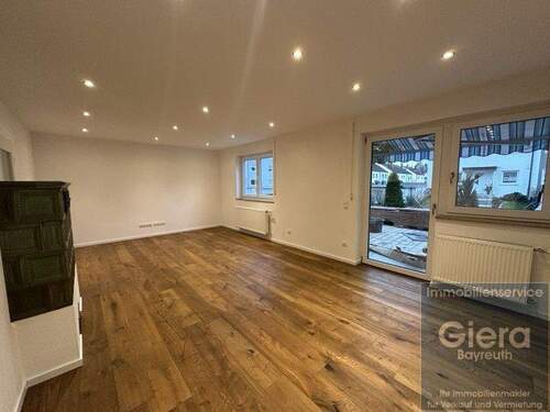 Wohnzimmer - 5 Zimmer Reihenendhaus zur Miete in Bayreuth