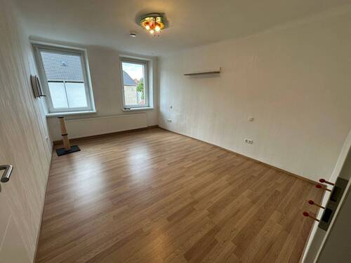 tempImageeAgwXM.jpg - 