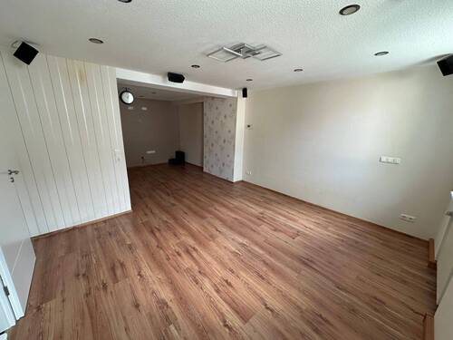 tempImage3AHNqM.jpg - Mehrfamilienhaus, Wohnhaus in Perl