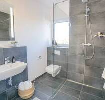 RESERVIERT! Luxus trifft Freiraum: 2-Zimmer-Neubau mit Balkon - Ihr privates Paradies! - Kümmersbruck