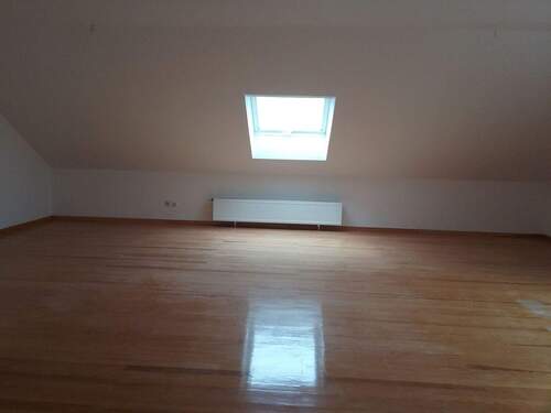 Wohnzimmerbereich - 2 Zimmer Etagenwohnung zum Kaufen in Gusterath