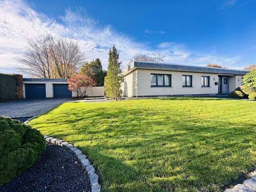 Hausfront - 5 Zimmer Mehrfamilienhaus, Wohnhaus zum Kaufen in Heinsberg