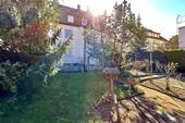 Garten - Familienfreundlich!3-FH, komplett frei, Bj. ca. 1937, ca. 202 m² Wfl., Grdst. ca. 438m², 1 Garage!