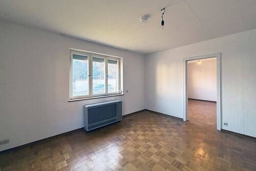 Erdgeschoss - Zimmer 2 - 8 Zimmer Mehrfamilienhaus, Wohnhaus in Stuttgart