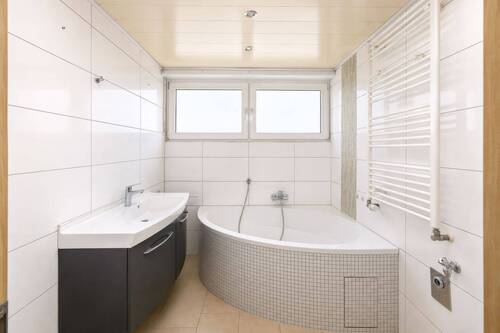 Badezimmer - Etagenwohnung mit 97,00 m&sup2; in Viernheim zum Kaufen