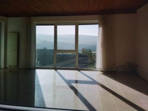 Wohnzimmer im EG - 4 Zimmer Etagenwohnung in Gusterath