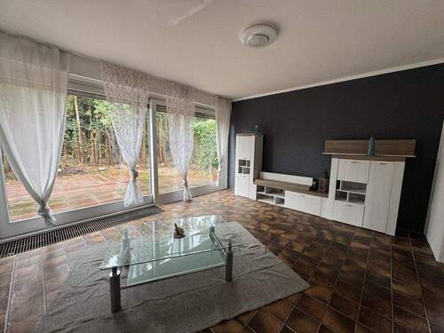 Wohnzimmer - 3 Zimmer Bungalow zum Kaufen in Bad Zwischenahn