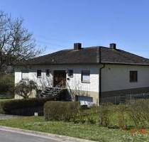 Geräumiges Familienhaus mit Terrasse in Burgambach, Scheinfeld