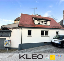 Sofort bezugsfertig & leerstehend – charmantes 1–2-Familienhaus mit Burgblick in Cadolzburg