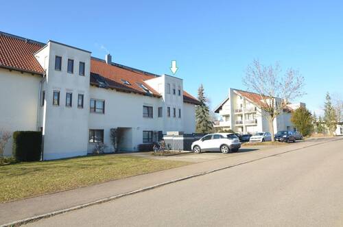 Aussenansicht - Dachgeschosswohnung in Ortsrandlage zu verkaufen