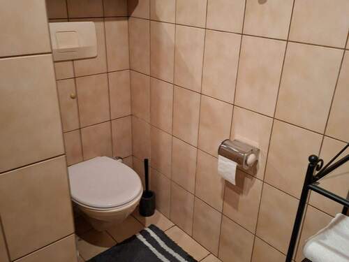 12-Bad-WC.jpg - 