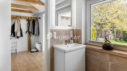 EG Badezimmer 1 2 - 