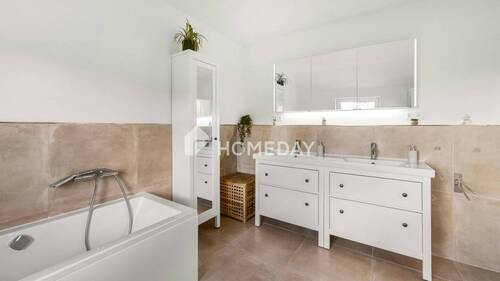 1. OG Badezimmer 2 - 