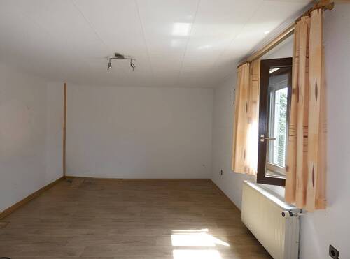 Wohnzimmer - Reihenendhaus mit 100,00 m&sup2; in Weiden zum Kaufen