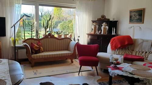 Wohnzimmer.jpg - Mehrfamilienhaus, Wohnhaus mit 143,00 m² in Windeby zum Kaufen